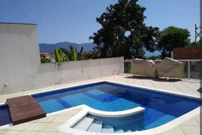 Complete House In Arembepe