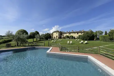 Maison de Campagne à San Gimignano avec 3 chambres à coucher, 7 couchages