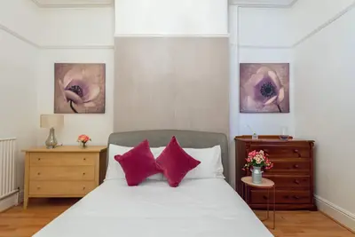 Image de Large and spacious 5 bedroom house in the heart of Liverpool