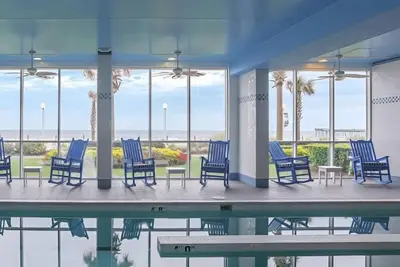 Image de Boardwalk 3 Bedroom · Great for a group - 3 Bedroom Ocean View Suite!
