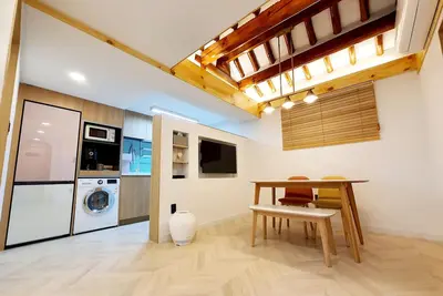 Image de Newly Renovated 100-Year-Old House for 4pax [Gongdeok Stn. /Hongdae/Seoul Stn. ]