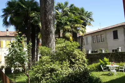 Image de Apartment for couples with garden - 10 min from the lake!