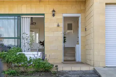 Image de Mountain Views Milton - renovated home near village