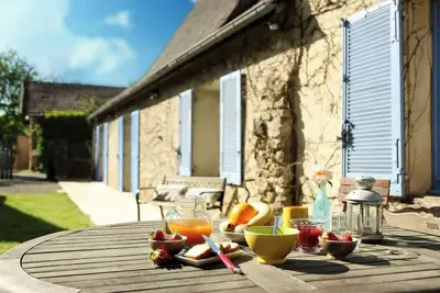 Image de Gites Saint-Amand : maison en pierres typique du Périgord