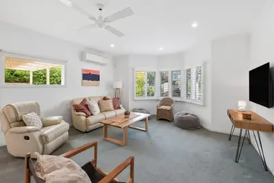 Image de Central Torquay retreat near beach, shops, dining