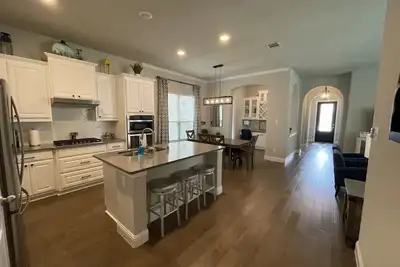 Image de Newer, Beautiful home just off 121 in McKinney.