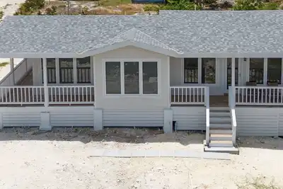 Image de Lovely 2-bedroom cottage with sea views located in Exuma, Bahamas