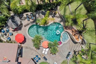 Image de Slide Into Summer: Pool, Spa, Gym & Sunshine!