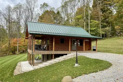 Image de Sleepy Bear at Tranquil Acres