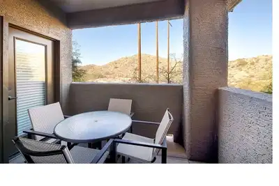 Image de Three nights for Super Bowl 2023: close to Airport