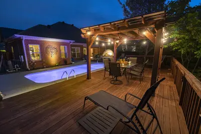 Image de Pool, Private Oasis 3 Bdrm, 3 bath, office