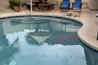 Image de Beautiful 3 Bedroom home with pool and spa in upscale gated community.