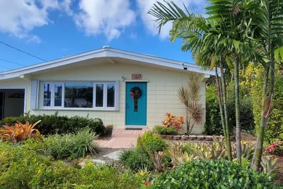 Image de Relax & unwind in quiet Butterfly Garden, lounge on lanai, ocean view, & hot tub