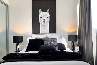 Image de https:\/\/www. airbnb. com. au\/multicalendar\/774096226735245129