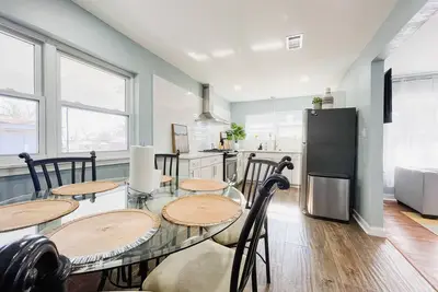 Image de The House on Hill st -A Quiet Home