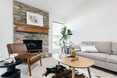 Image de 3br/2ba Cozy Home - 10mins to the Domain, Q2 stadium, 15mins to Downtown Austin