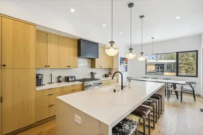 Image de Diamond Run at Palisades - Luxury Townhome, Ski ShuttelPet Friendly and Hot Tub!