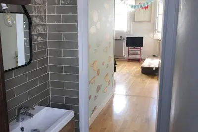 Image de Large 5-room apartment of 82 m2 near Moulin Rouge