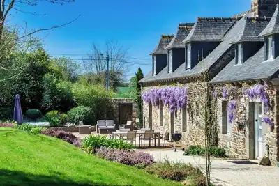 Image de Gîte Ty-Boem, Spa & Sauna à 8 km des plages!