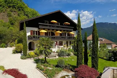 Image de Charming cozy apartment with mountain & forest view, only 15min. from Meran&Bozen