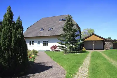 Image de Stylish vacation apartment in a beautiful 2-family house with a large garden