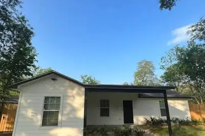 Image de Quaint newly renovated 3 bedroom home.