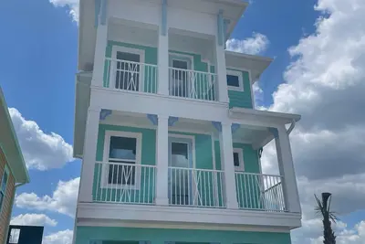 Image de Margaritaville Resort Cottage - 4 Br - Minutes from Disney