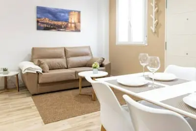 Image de Nuevo Lolf a step away from the Roman bridge and the historic center of Córdoba.