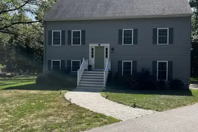 Image de 7 Br's, 3 baths, 2 acres. Firepit, A/C, Near Narragansett, Newport, Uri