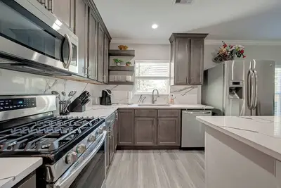 Image de Spacious & Comfortable 4br near Nrg Stadium