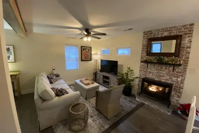 Image de New! Fox Ridge Cottage!