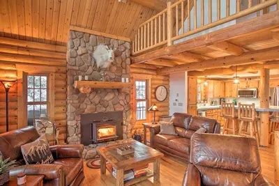 Image de Rustic Gotham Bay Cabin on Lake Coeur d'Alene