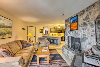 Image de New Mexico Condo w/ Fireplace & Mountain View