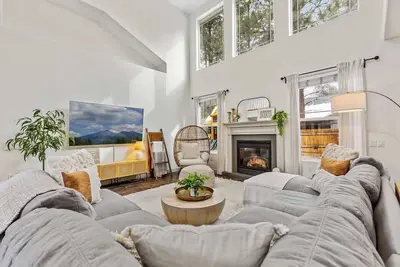 Image de Fam-Friendly | Design | Hottub | Games | BBall Ct