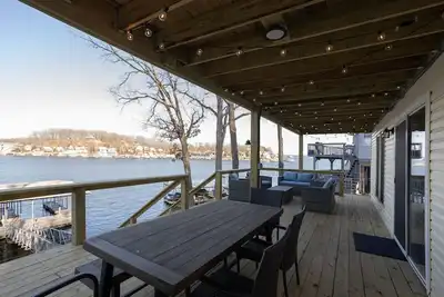 Image de Viewside Getaway - Newly Updated Waterfront Home!