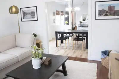 Image de Modern tranquility minutes from Providence