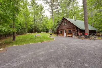 Image de Cozy Elizabethtown Cabin w/ Fire Pit!