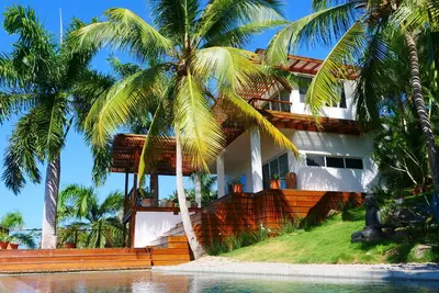Image de Villa con Piscina y Jacuzzi, playa semi privada