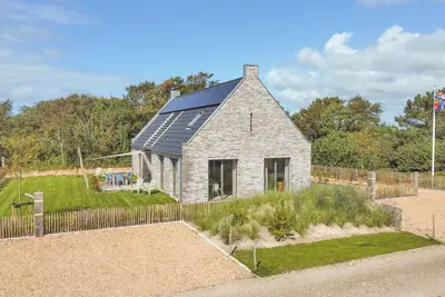 Image de Modern family vacation home equipped with all amenities.