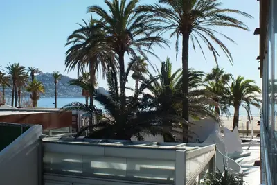 Image de Appartement 4-6 pers. en résidence à Roses avec terrasse, piscine, jardin et accès direct à la plage