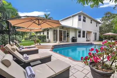 Image de Ama  House -  Heated Pool, Steam Shower, Barre & Yoga Studio in Boca Raton - 8 min to Beach