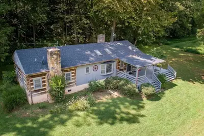 Image de Riverfront Cabin! Farm, Kayaks, Trail & Fireplaces