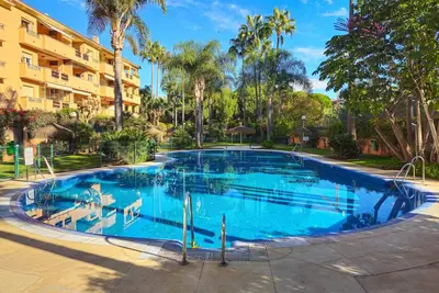 Image de Three bedroom apartment in Las Chapas, Marbella.