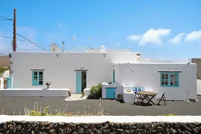 Image de Maison de vacances \"Petite Casa Leoncia\" avec vue sur les montagnes, terrasse privée et Wi-Fi.