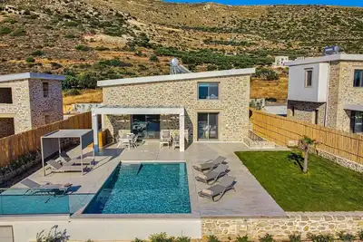 Seafront Villa Spira, Pool, Breakfast, Stunning view