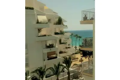 Image de Front line apartment with private access to the beach