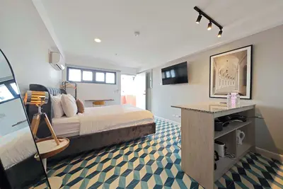 Image de w* | Modern & Peaceful Loft w/ Ac in Santa Ana