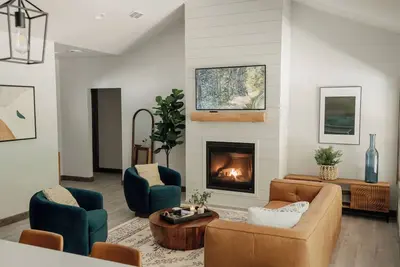 Image de The Perfect Quiet Escape- 5 mins to Bailey's Harbor Marina-Family Size Cabin