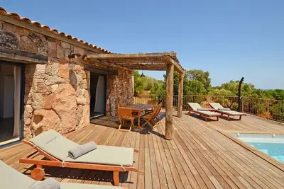 Image de Maison En Pierre Vue mer Piscine privée\/chauffée A Ciuccia