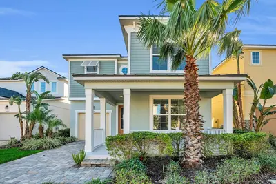 Image de 6 Bed 5 Bath Villa with Screened-In Private Pool with Spillover Spa, Ev9006